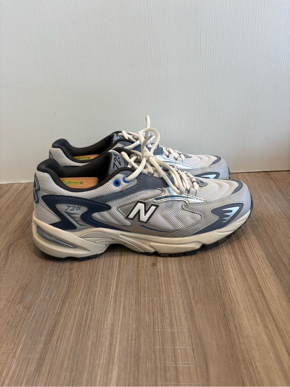 New Balance 725 Arctic Grey Silver Men’s Size 10 Sneakers Shoes ML725AG